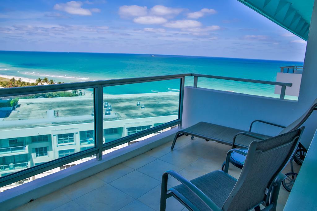 Oceanfront Contemporary Suites Miami Beach Room photo