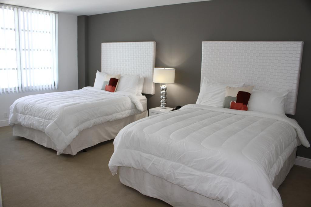 Oceanfront Contemporary Suites Miami Beach Room photo